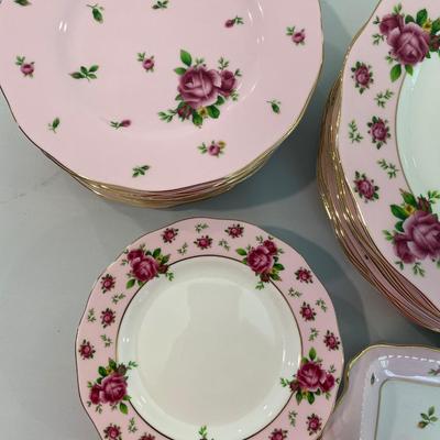 Royal Albert Old County Roses Set of 35 Pieces