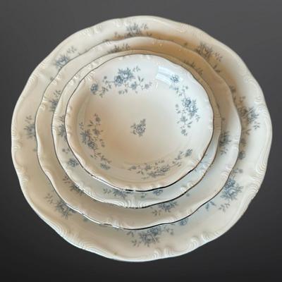 Johann Haviland “Blue Garland” Fine China Dinnerware Set – Bavaria Germany