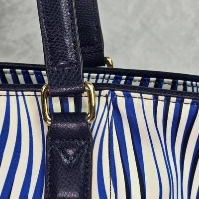 Lot 10: Vera Bradley -Tote Shoulder Bag - Ella Wavy Stripe