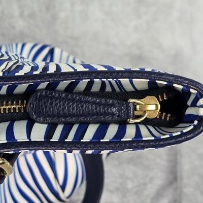 Lot 10: Vera Bradley -Tote Shoulder Bag - Ella Wavy Stripe