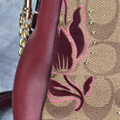 Lot 17: Coach - Sage Carryall In Signature Canvas With Desert Tulip Print Flocking