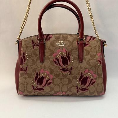 Coach - Sage Carryall In Signature Canvas With Desert Tulip Print Flocking