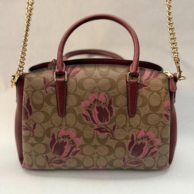Coach - Sage Carryall In Signature Canvas With Desert Tulip Print Flocking