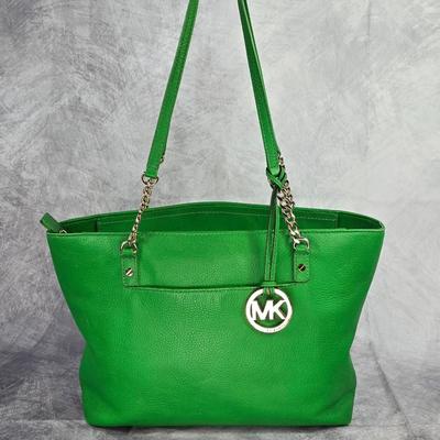 Lot 28: Michael Kors - Green Pebbled Leather Tote Bag - Gold Chain Straps