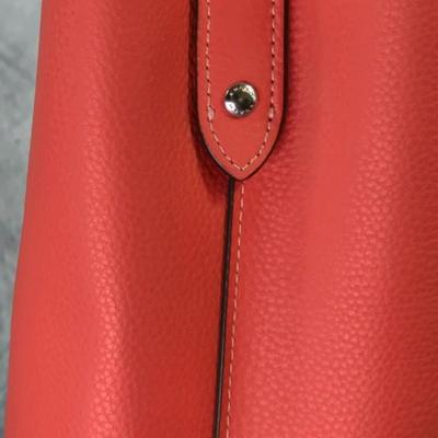 Lot 13: COACH - Stylish Coach Salmon Leather Purse with 3 Compartments