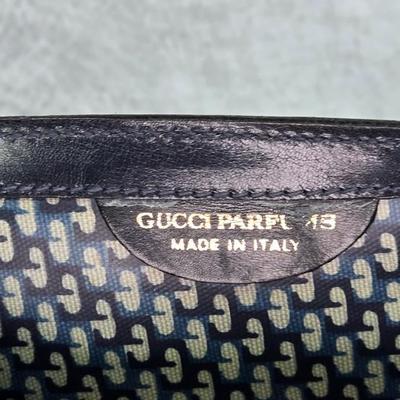 Lot 15: GUCCI Clutch Bag - Sherry Line Navy Suede