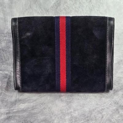 Lot 15: GUCCI Clutch Bag - Sherry Line Navy Suede