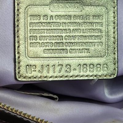 Lot 21: COACH Chelsea Signature Jayden Carryall