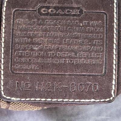 Lot 24: Coach Signature Hobo Bag - With Wallet & Bill Fold