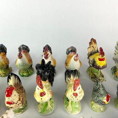 065 Chickens And Roosters Salt And Pepper Shakers