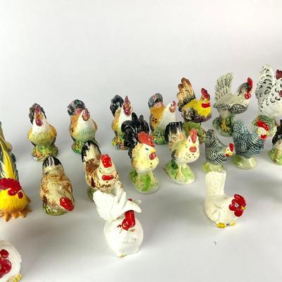 065 Chickens And Roosters Salt And Pepper Shakers