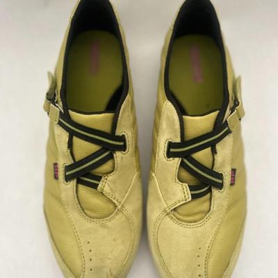 Hush Puppies - Size 8