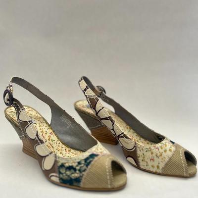 Bobbi Blu - Size 8.5 Womens Shoes