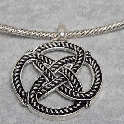 Lot 62: Braided Emblem Necklace by Avon