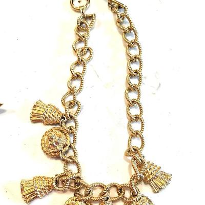 Sale Photo Thumbnail #390: All in good condition
1 Necklace and 2 Earrings