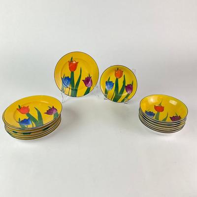 069 Meito China Flower Plates & Bowls