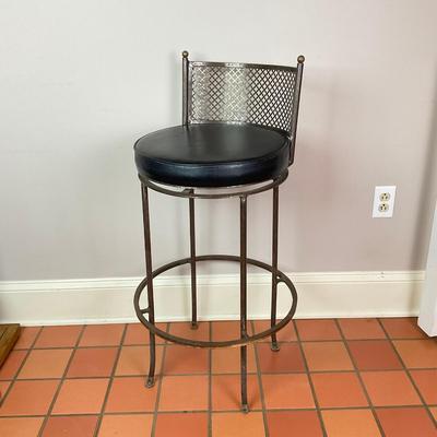 077 Vintage Wrought Iron Bar Stool Chair