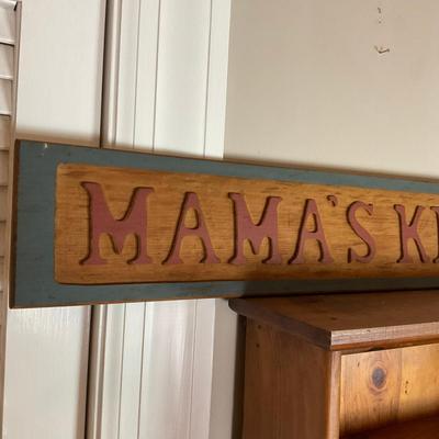 081 Mama's Kitchen Wooden Sign
