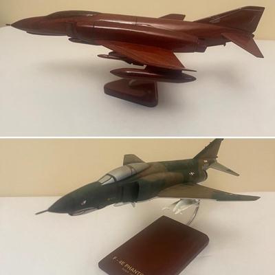 Two Fighter Jet Scale Models (LR-MG)