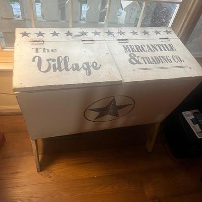 Rustic Wooden Painted Bin (LR-MG)