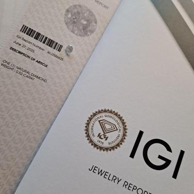 IGI CERTIFIED NATURAL DIAMOND 0.52CT