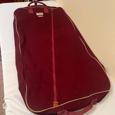 Three Land’s End Garment Bags (GB1-MG)