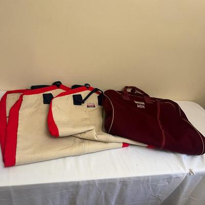 Three Land’s End Garment Bags (GB1-MG)