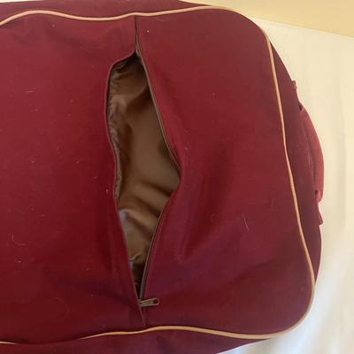 Three Land’s End Garment Bags (GB1-MG)
