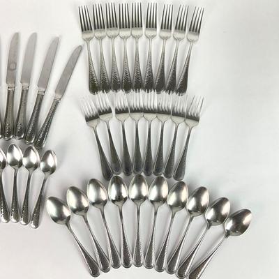 K86 Reed & Barton 50pc "Dorado" Stainless Flatware Set