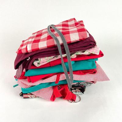 K96 Lot of Kitchen Aprons