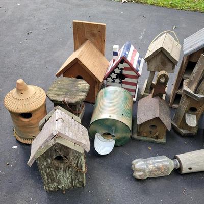 Large Lot of Birdhouses (S-EL)