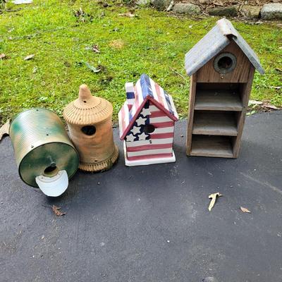 Large Lot of Birdhouses (S-EL)