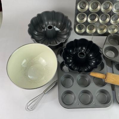 K107 Large Baking Sheet Lot