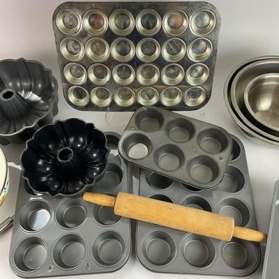 K107 Large Baking Sheet Lot