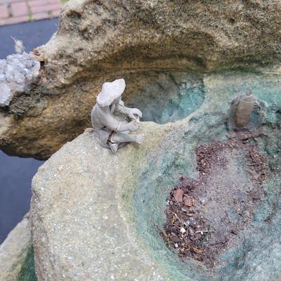 Outdoor Patio Fountain (S-EL)