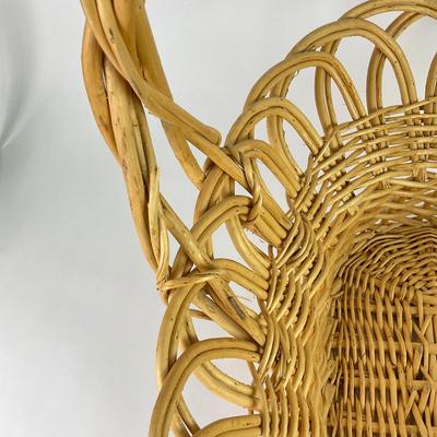 K116 LARGE Vintage Wicker Basket