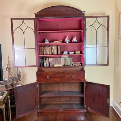 L122 Antique Georgian Bookshelf Cabinet