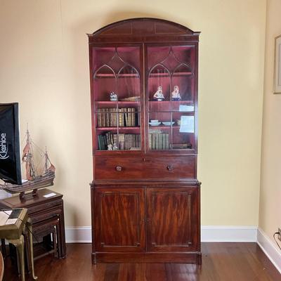L122 Antique Georgian Bookshelf Cabinet