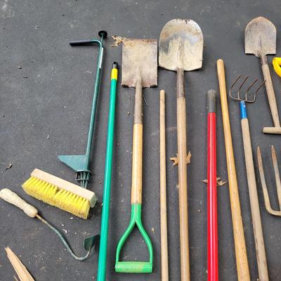 Large Yard Tool Lot (S-EL)