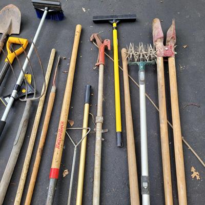 Large Yard Tool Lot (S-EL)