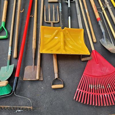 Large Yard Tool Lot (S-EL)