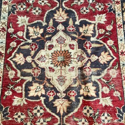 L129 Oriental Wool Rug