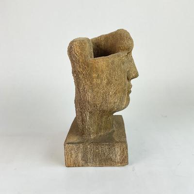 L134 Classica Head Sculpture to top of Fountain by Cara Classica