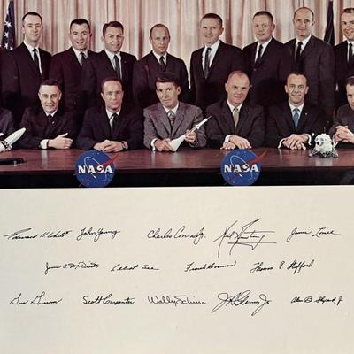 NASA administration facsimile signed photo. 8x10 inches