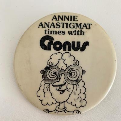 Annie Anistagmat times with Cronus vintage pin