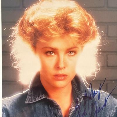Faye Grant signed photo