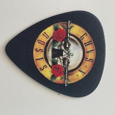 Guns N' Roses guitar pick