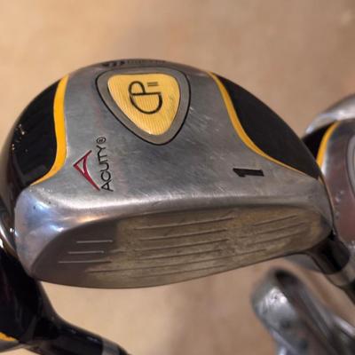 Junior Left Handed Golf Clubs and Bag