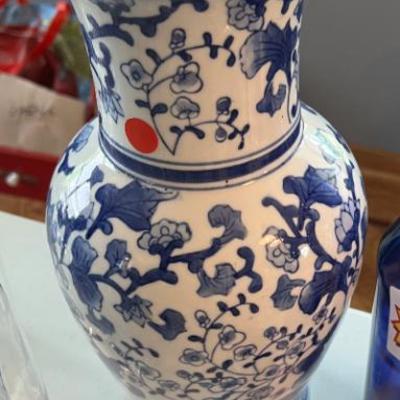 Sale Photo Thumbnail #166: Asian Vase