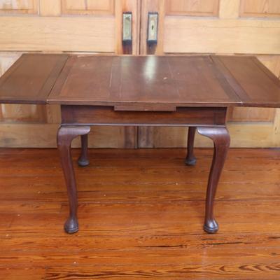 Solid Mahogany Expanding Dining Table